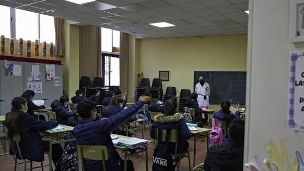 Madrid incluye la Filosofía en 4º de la ESO, pese a quedar esta asignatura fuera del currículo estatal