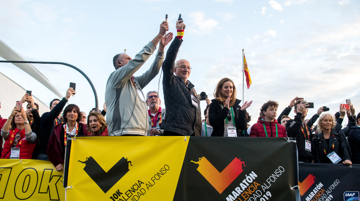 El empresario Juan Roig da inicio a al Maratón de Valencia del año 2019