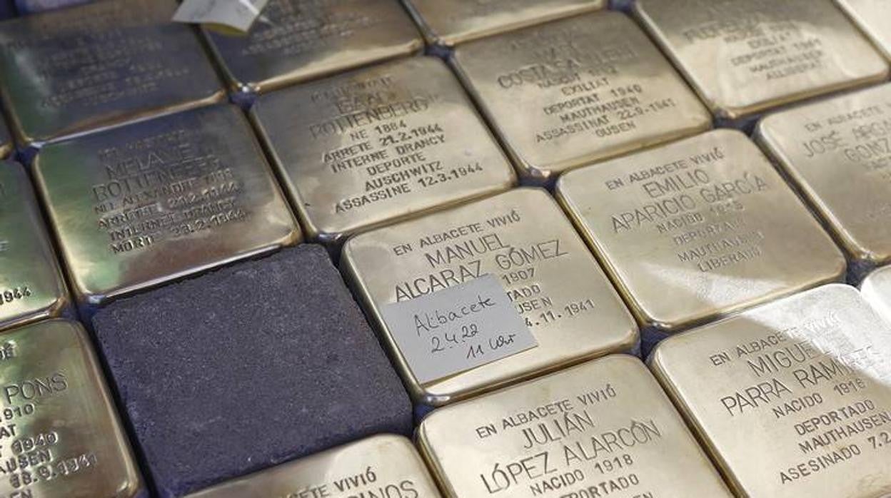 Los adoquines forman parte del proyecto Stolpersteine