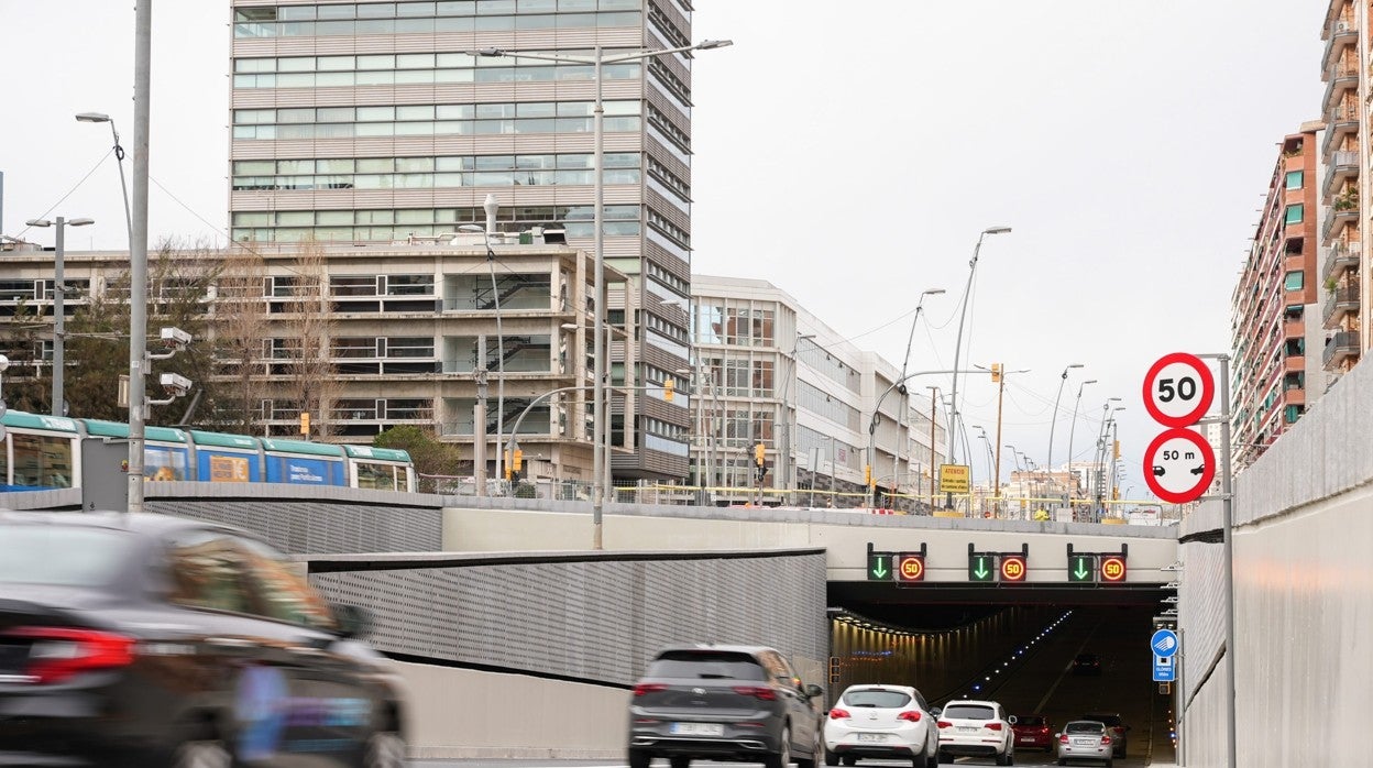 El túnel de entrada a Barcelona ya está en funcionamiento