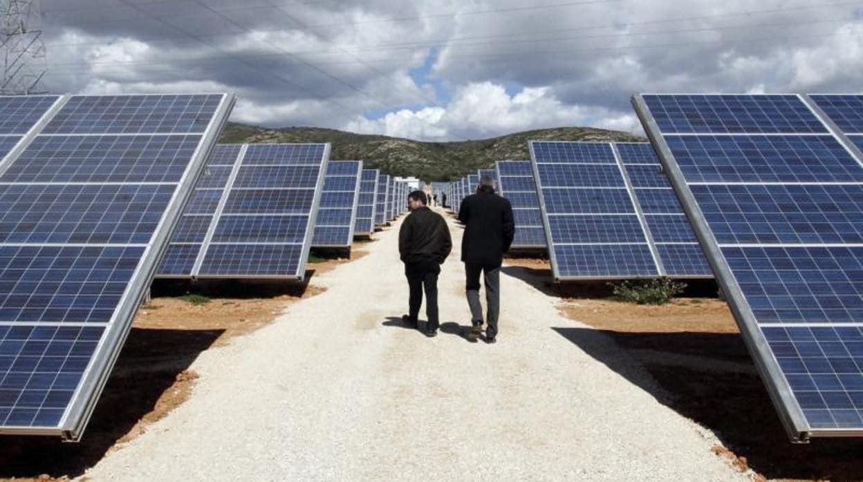 Visita a unas instalaciones fotovoltaicas en la provincia de Alicante