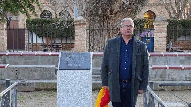 Quintanar recuerda a las víctimas del covid-19 con un monumento en la plaza de las Palomas