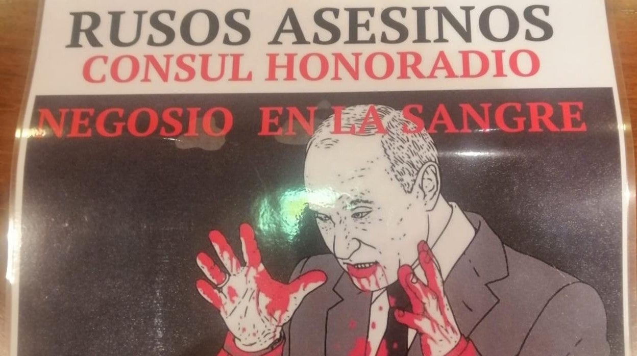 Cartel amenazante que el cónsul honorario de Vigo denuncia que le dejaron