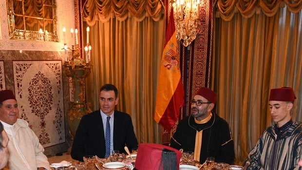 Marruecos colocó al revés la bandera de España durante la cena de Sánchez con Mohamed VI