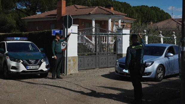 La Guardia Civil registra la casa del amigo que vio con vida por última vez a Esther López