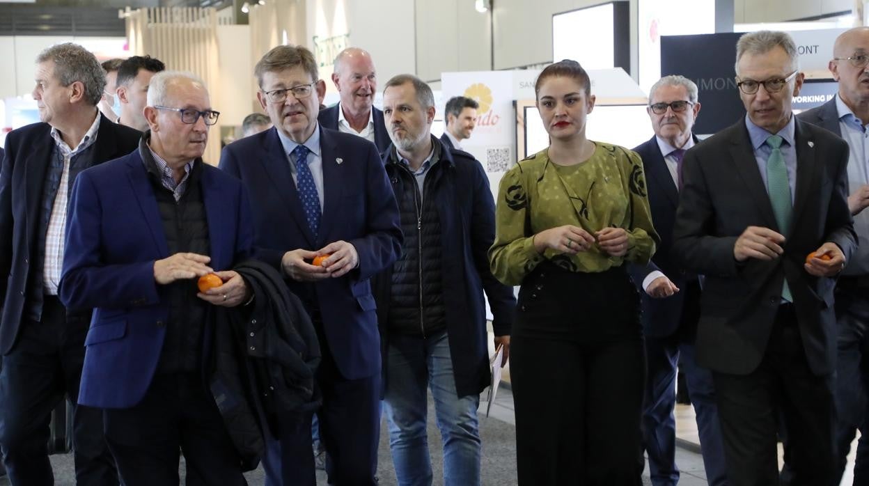 Imagen del presidente de la Generalitat, Ximo Puig, y de la consellera de Agricultura, Mireia Mollà, en Berlín