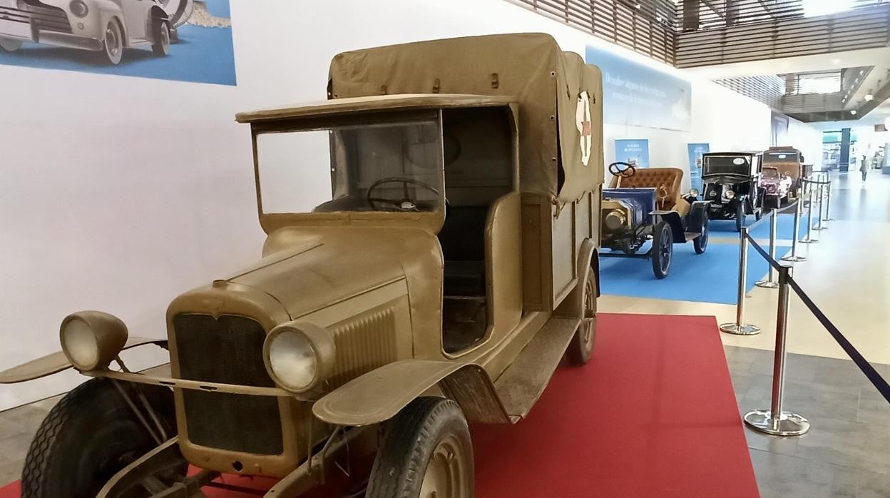 Chevrolet ambulancia de la recordada y exitosa serie, ‘Tiempos de Guerra’