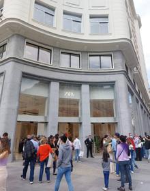 El Zara más grande del mundo está en la Gran Vïa de Madrid.