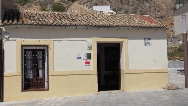 El alcalde de Orihuela denunciará a un gerente que nombró Ciudadanos por cerrar los museos en Semana Santa