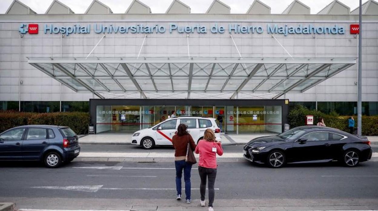 Entrada principal del Hospital Puerta de Hierro-Majadahonda