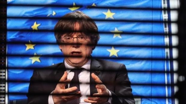 Puigdemont usa el caso de espionaje para exigir a ERC que rompa con Sánchez