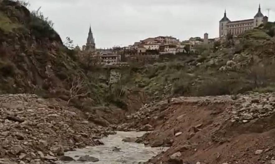 Así baja el Arroyo de la Degollada tras las últimas lluvias