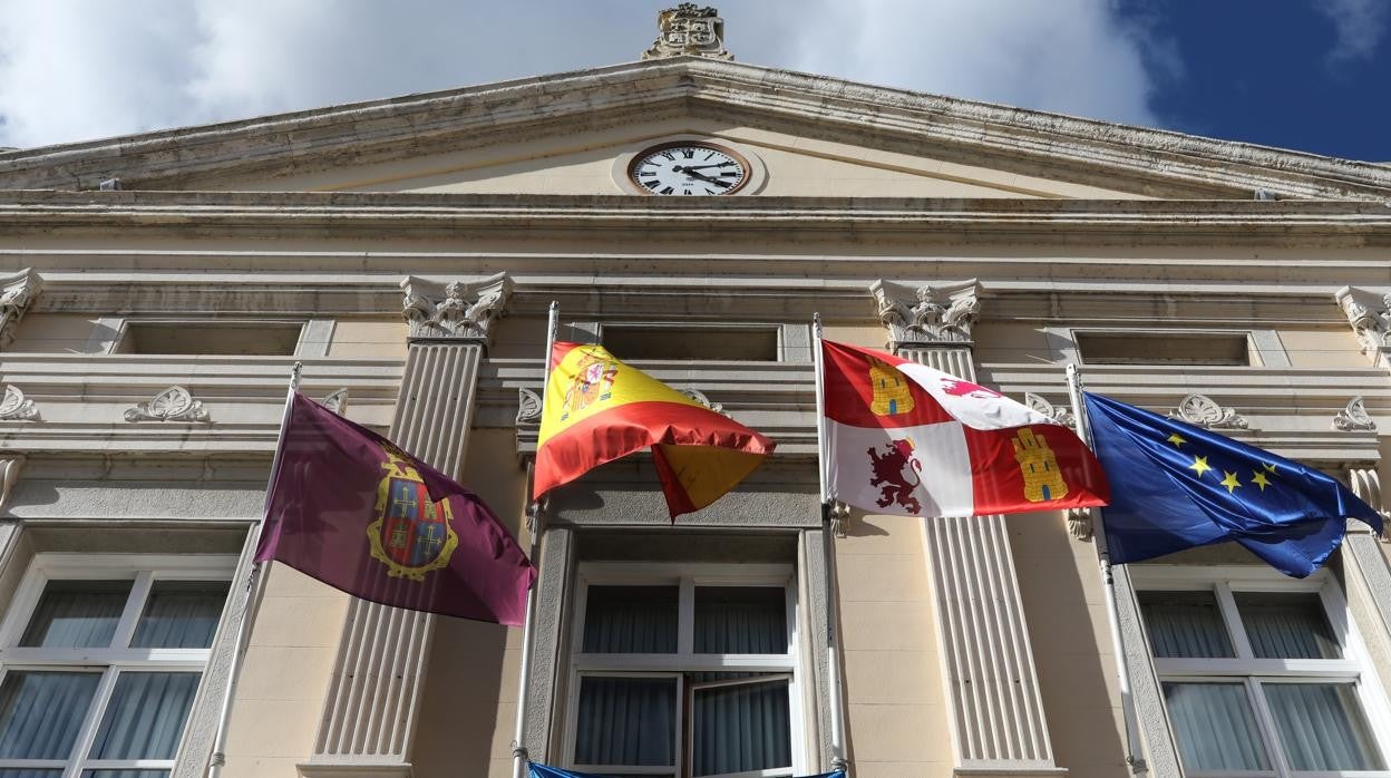 Balcón del Ayuntamiento de Palencia