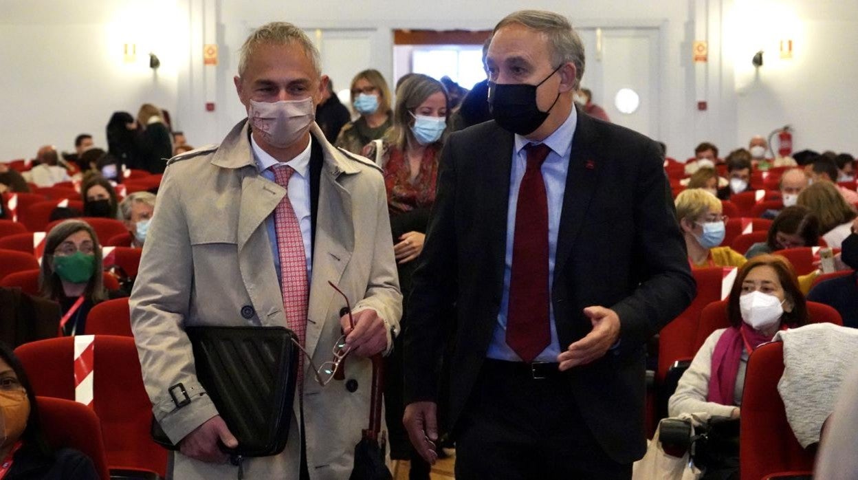 Ricardo Rivero y Antonio Largo, en la inauguración de la Primera jornada de innovación docente