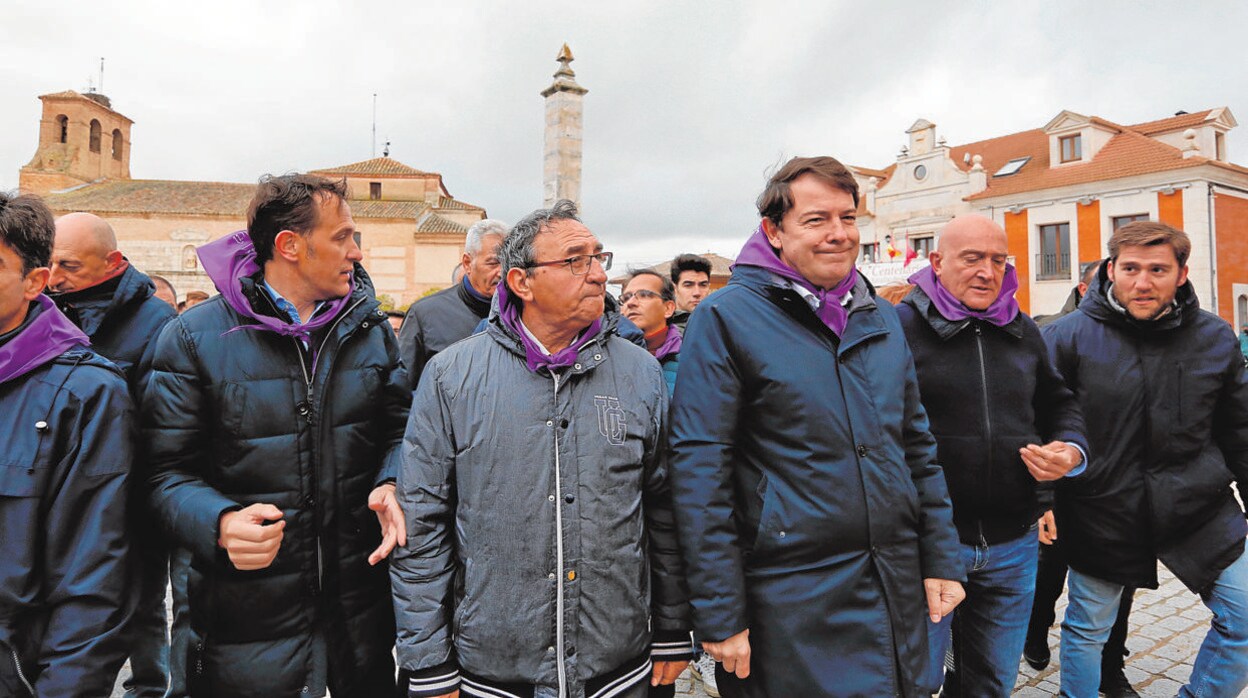 El presidente de la Junta a su llegada a la localidad vallisoletana de Villalar de los Comuneros