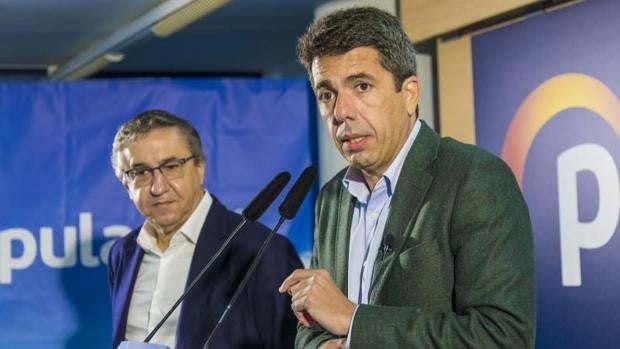 Carlos Mazón califica la moción de censura de Orihuela como «un dislate antinatura que huele mal»