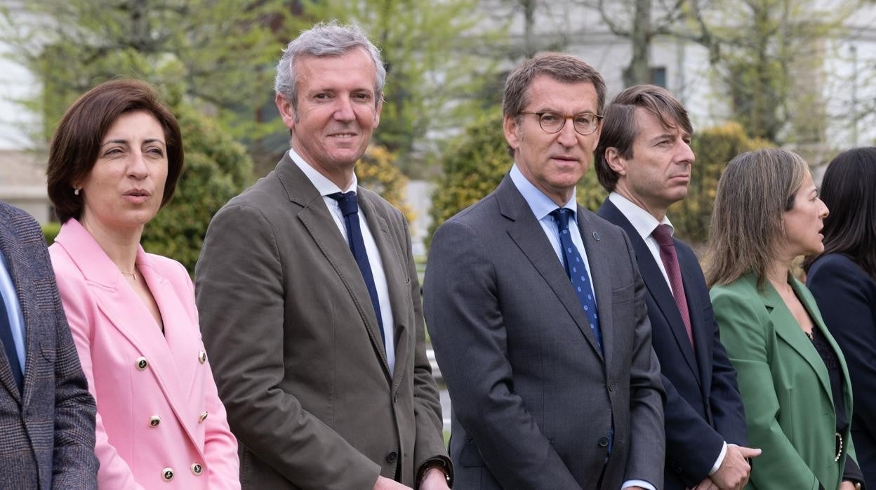 Foto de familia antes del último Consello plenipotenciario con Feijóo al frente