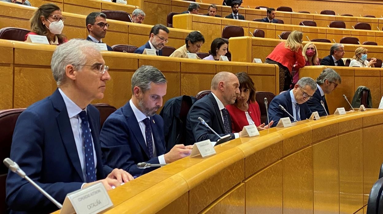 El vicepresidente económico, Francisco Conde, en el Senado