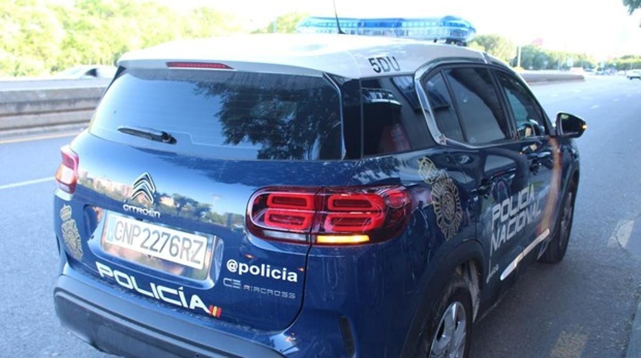 Imagen de recurso de un coche patrulla de la Policía Nacional