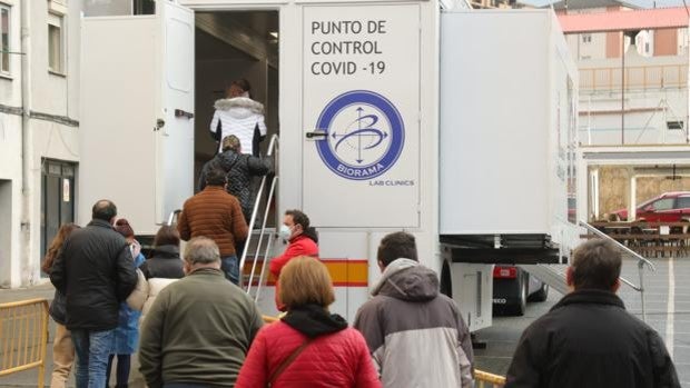 Castilla y León suma 23 fallecidos y escala hasta los 6.082 nuevos contagios de Covid desde el pasado martes