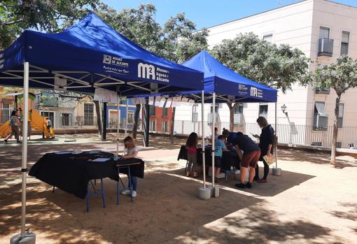 El Museo de Aguas de Alicante participa en las fiestas de las Cruces de Mayo en el Barrio de Santa Cruz