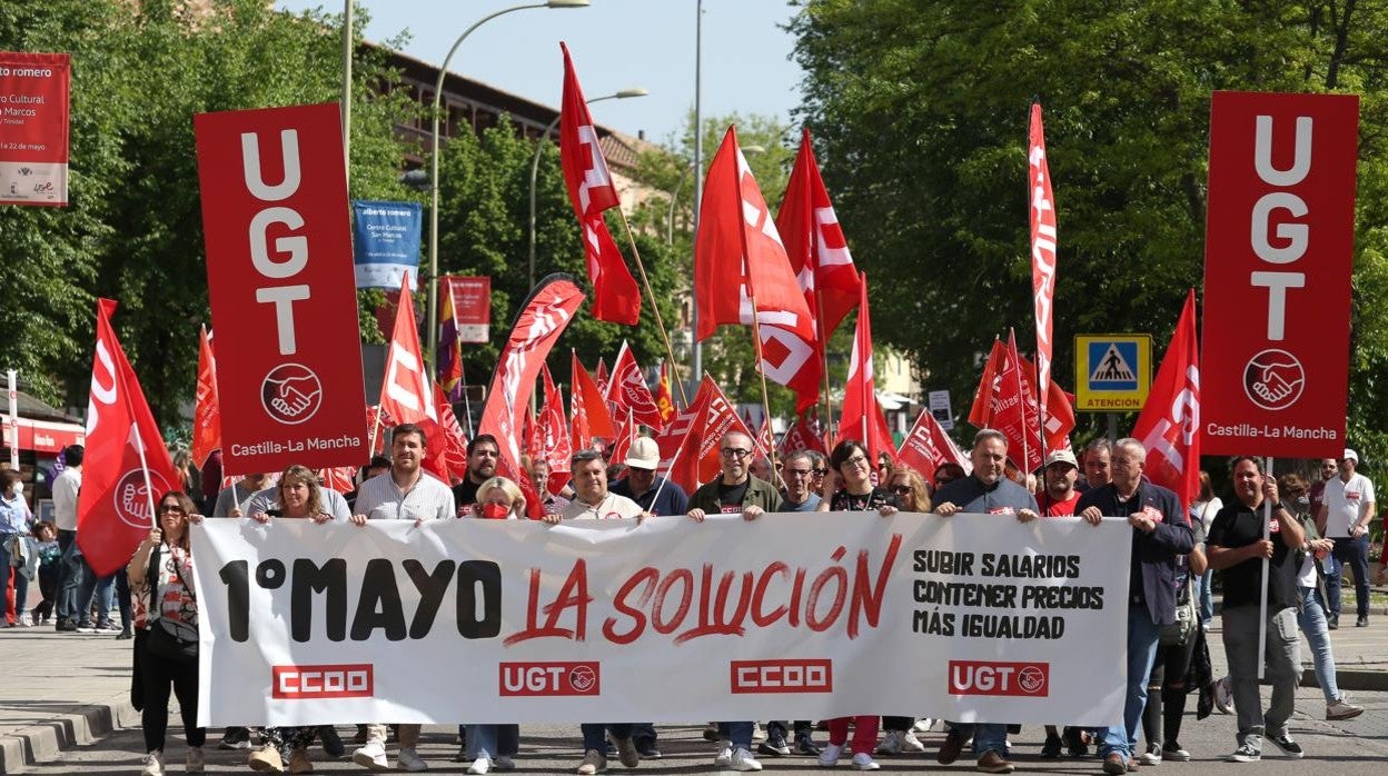 La manifestación, por las calles de Toledo