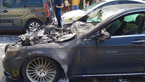 El informe preliminar de los Mossos atribuye a una avería el incendio del coche de Bou