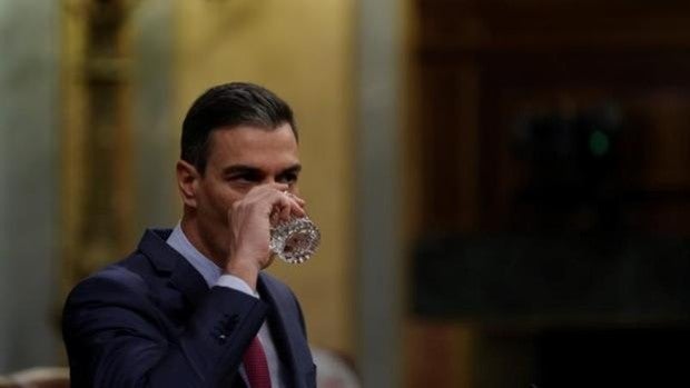 Sánchez tendrá que dar explicaciones pero PP y PSOE tumban la comisión de investigación