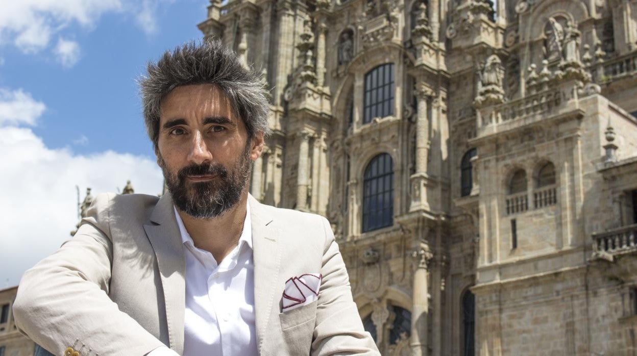 Manel Loureiro en la plaza del Obradoiro, este martes