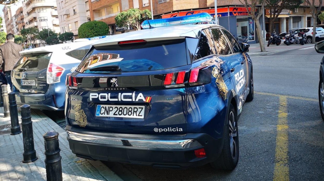 Imagen de recurso de un coche patrulla de la Policía Nacional