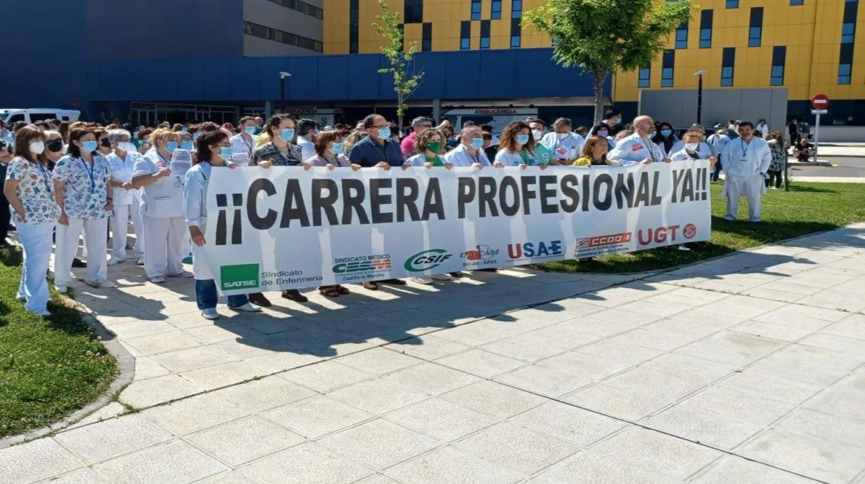 Concentración de este miércoles ante las puertas del Hospital de Toledo