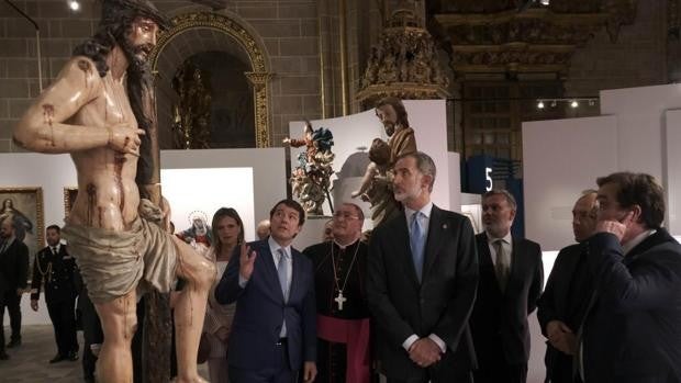 Felipe VI inaugura en Plasencia la exposición de 'Las Edades'