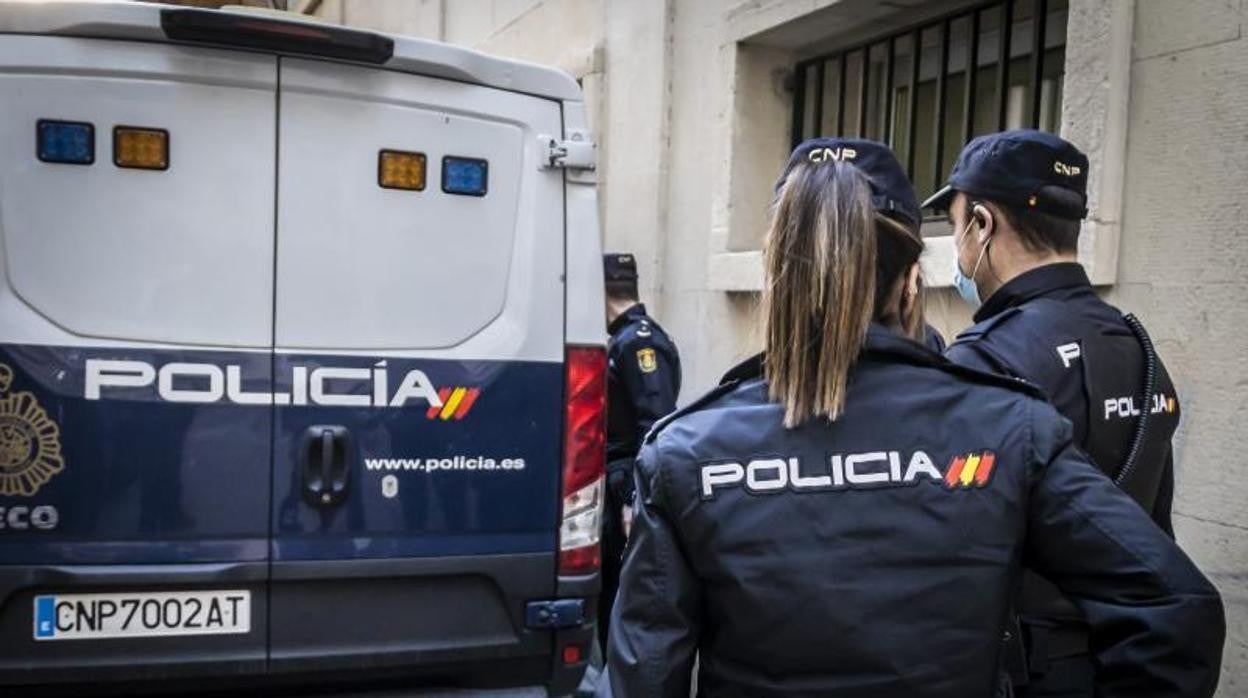 Imagen de recurso de varios agente de la Policía Nacional