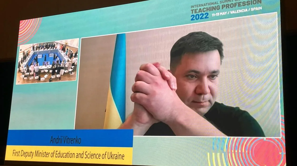 Imagen del ministro de Educación de Ucrania durante su intervención telemática en la cumbre