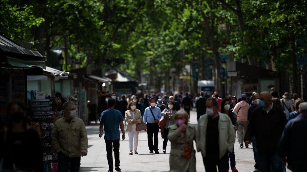 La época de mayor afluencia de turistas a Barcelona coincidirá con la aplicación del nuevo horario comercial, imagen de archivo