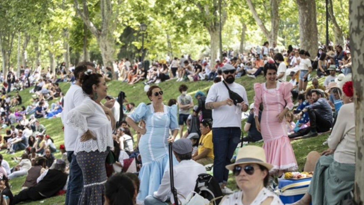 Centenares de personas festejaron, este domingo, en la Pradera de San Isidro