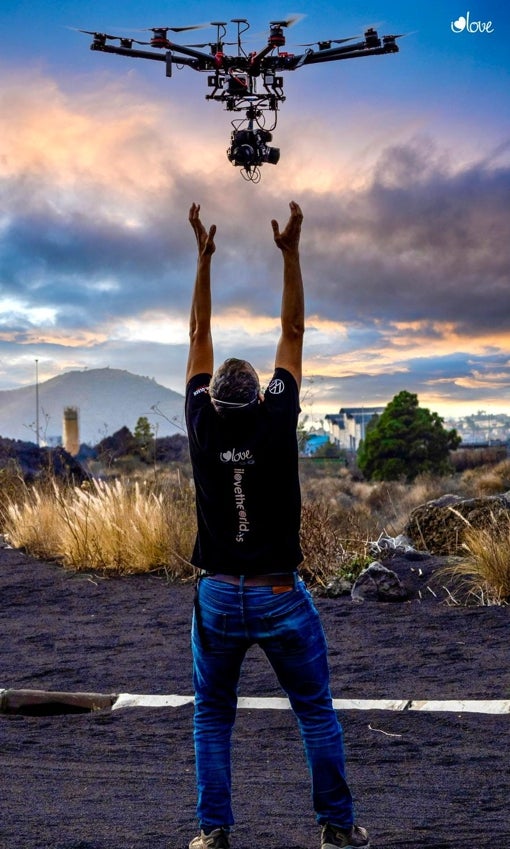 Drones de la productora audiovisual trabajando en La Palma