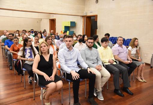 Algunos de los asistentes al acto de entrega de diplomas celebrado en Toledo