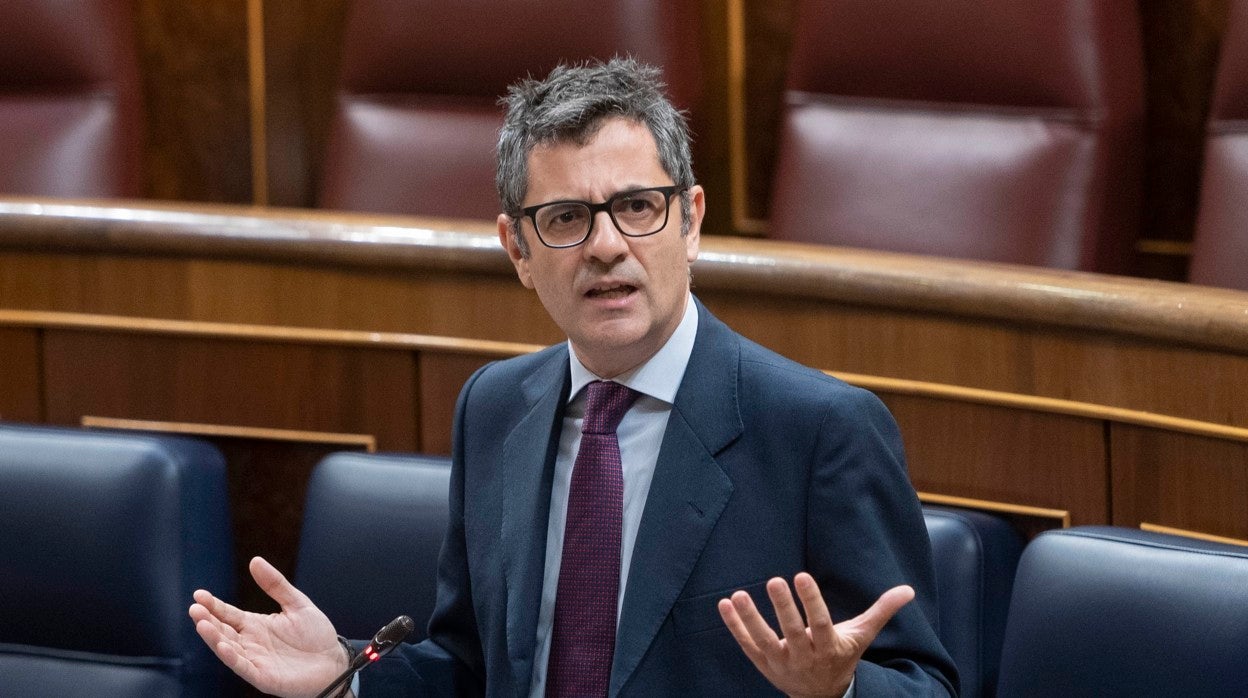 El ministro de la Presidencia, Félix Bolaños, en el Congreso de los Diputados