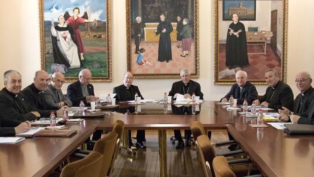 Los obispos, «preocupados» por la nueva Ley LGTBI de Castilla-La Mancha