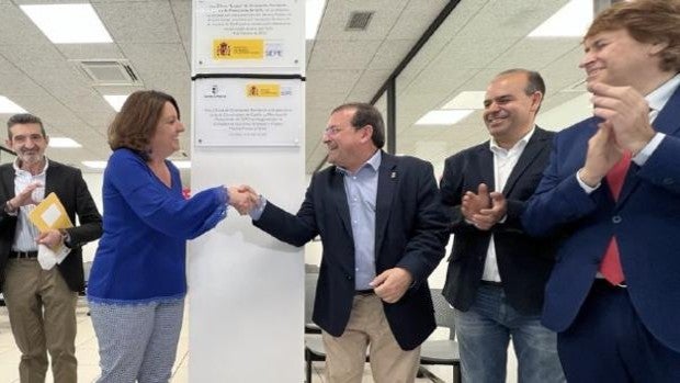 Franco inaugura la nueva oficina Emplea de Puertollano tras una inversión de 375.000 euros