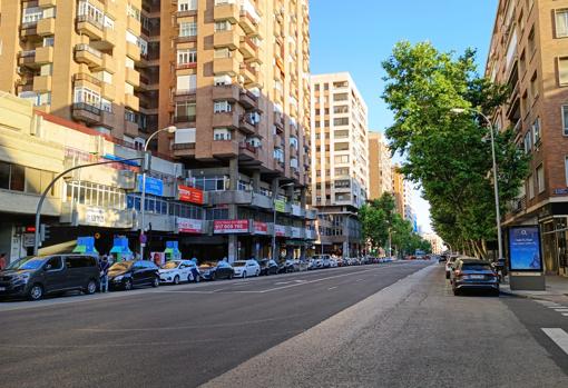 Calle Orense, a la misma hora