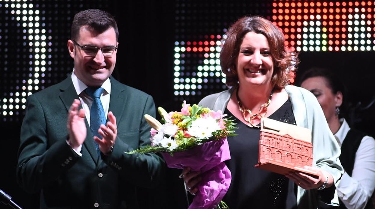 Patricia Franco junto al alcalde de La Guardia, Javier Pasamontes