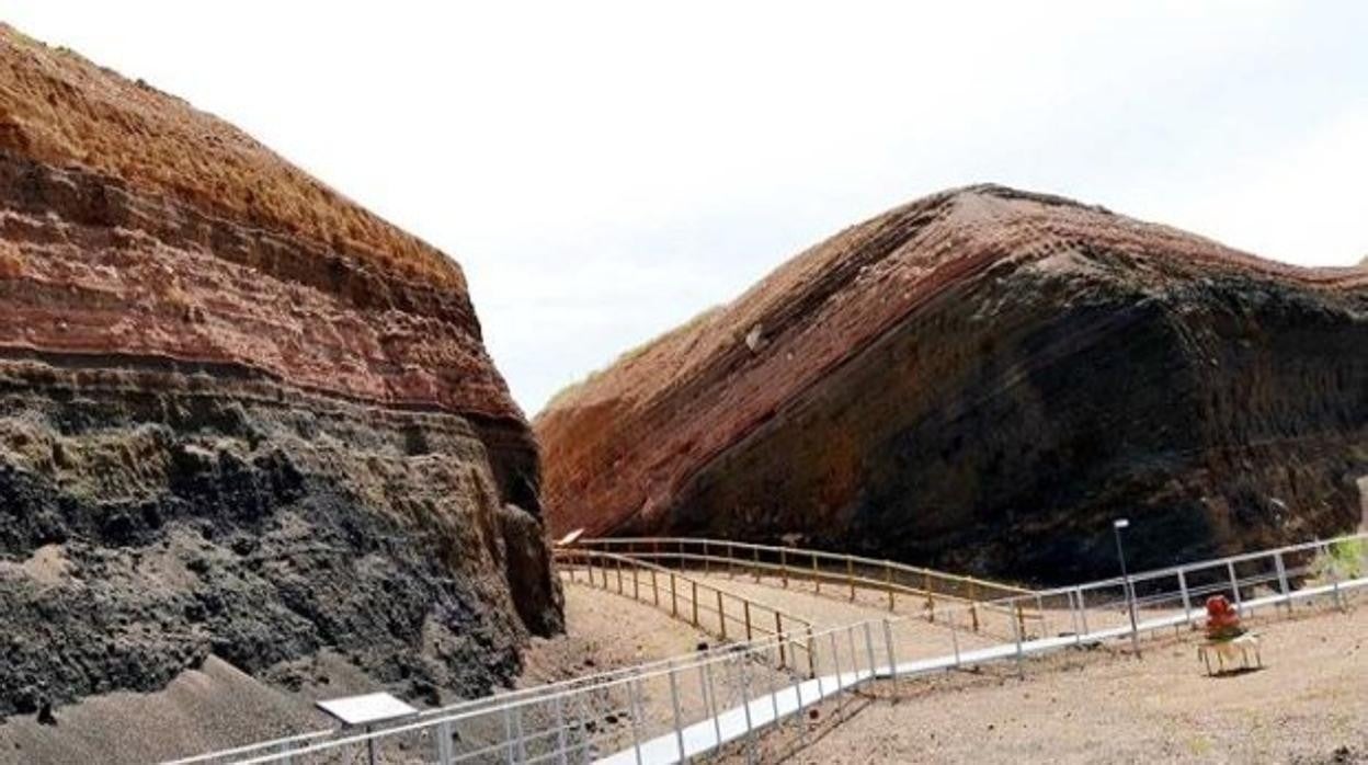 Presentada la solicitud de candidatura de Geoparque Volcanes de Calatrava ante la Unesco