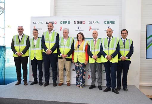 Asistentes a la visita de las obras de Magna Park Tauro