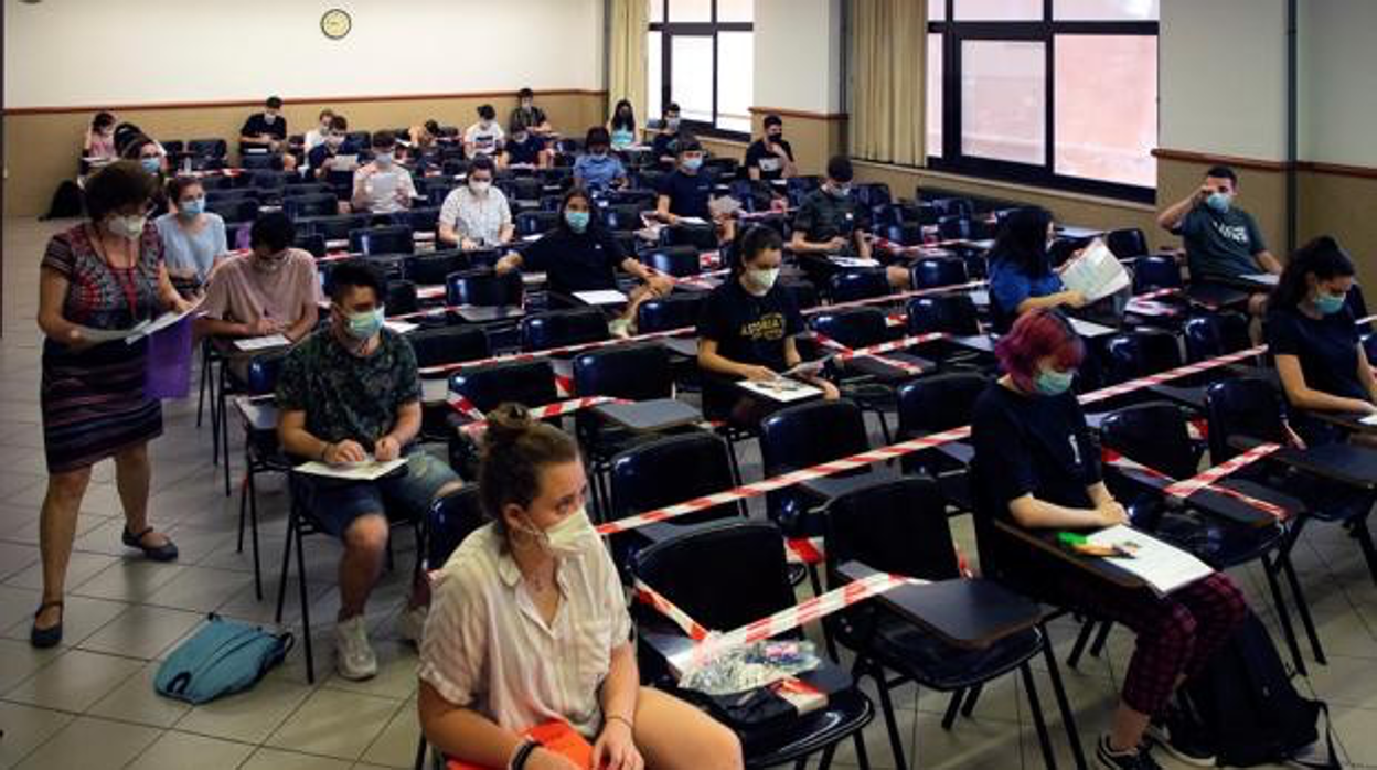 Pruebas de la Selectividad en la Facultat de Psicología de la Universidad de Barcelona en 2020