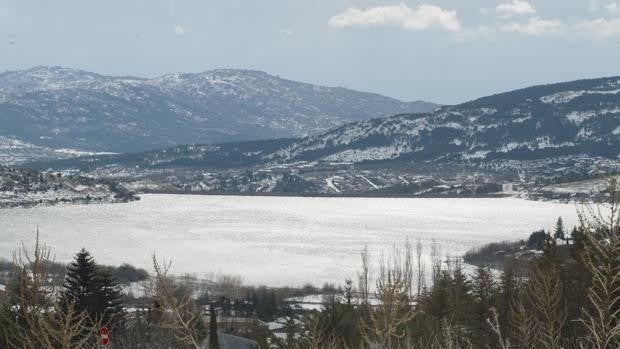 Muere ahogado un joven de 23 años en el embalse de Navacerrada, Madrid