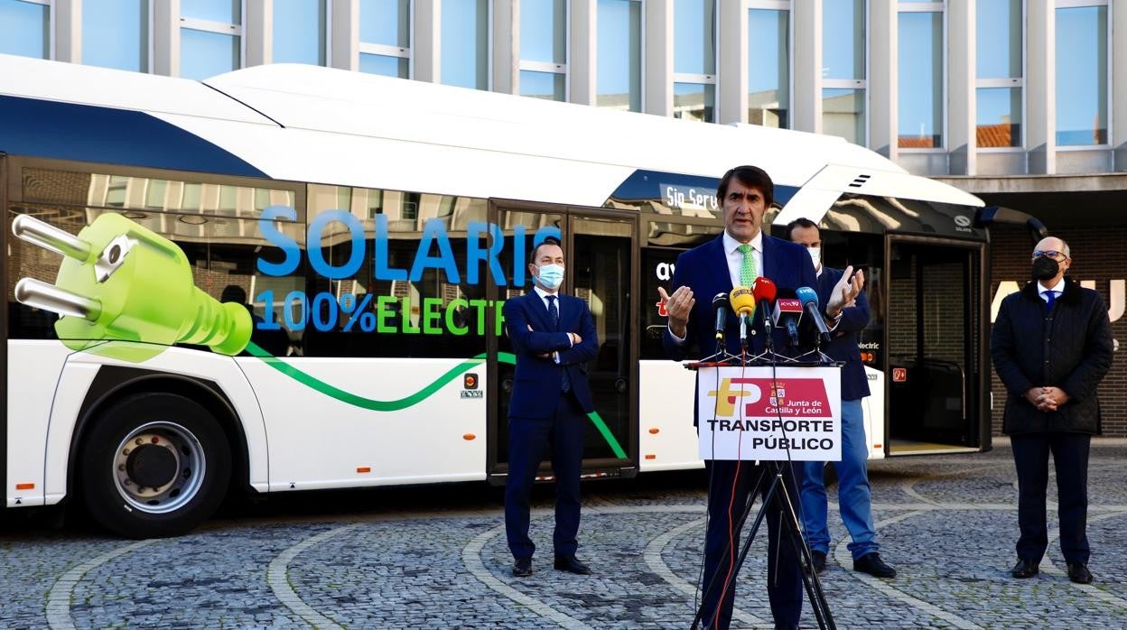 Presentación el pasado octubre del primer autobús eléctrico Avanza para una ruta metropolitana en Castilla y León