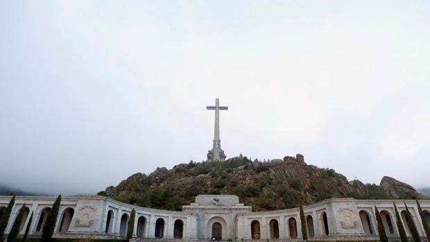 Piden tres años de cárcel para un hombre que amenazó de muerte a Pedro Sánchez por «profanar la tumba de Franco»