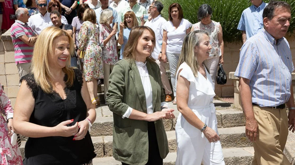 Rocío Lucas en el acto de homenaje a 120 profesores que se habn jubilado en la provincia de Soria